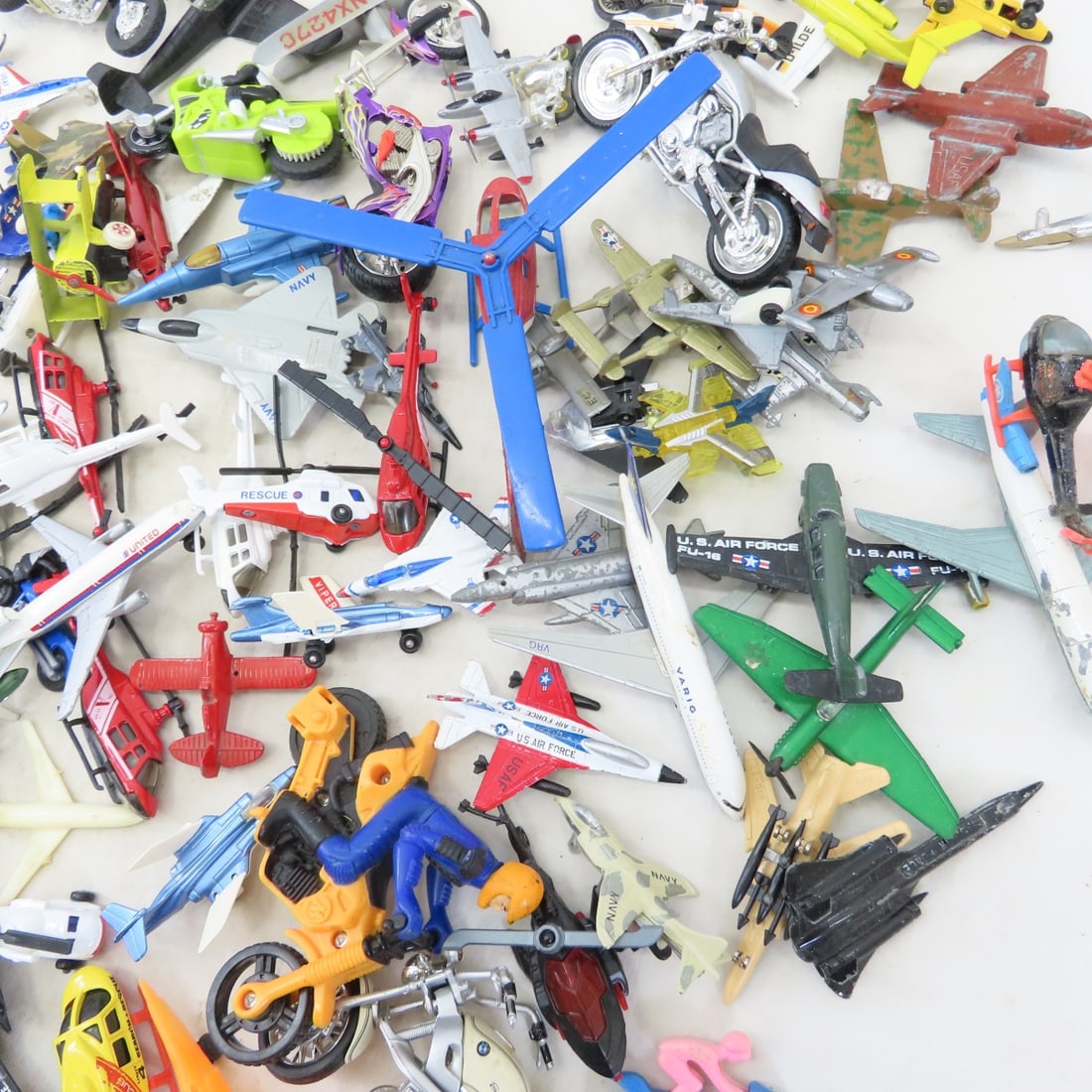 Matchbox, ERTL and Other Diecast Planes & Vehicles - 4
