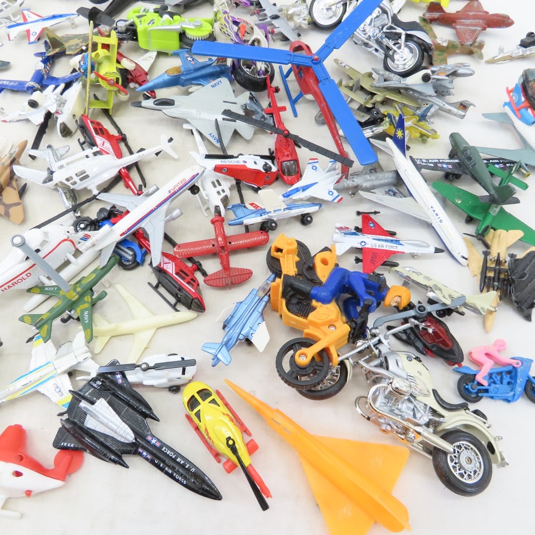 Matchbox, ERTL and Other Diecast Planes & Vehicles - 5