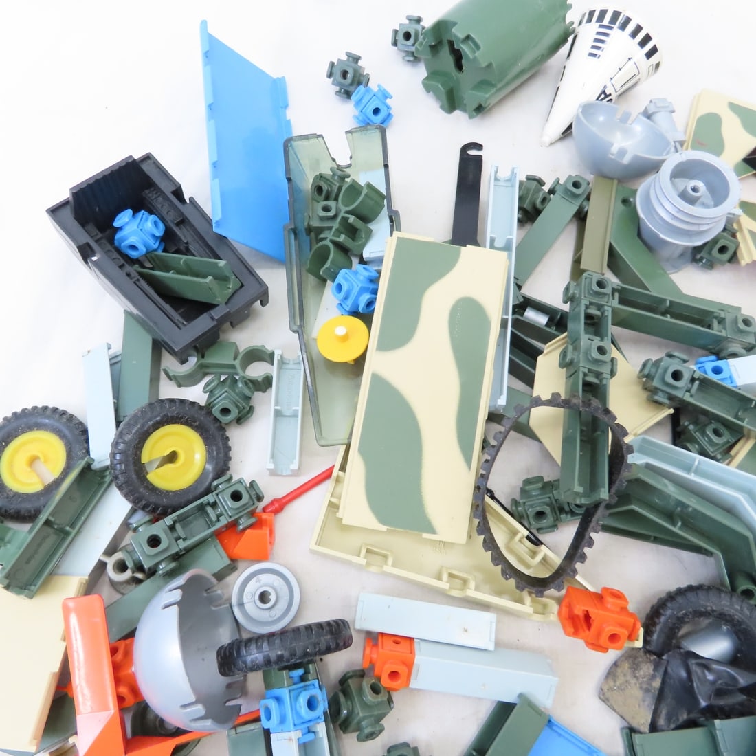 Fisher Price Construx Figures & parts, Lanard Tank - 12
