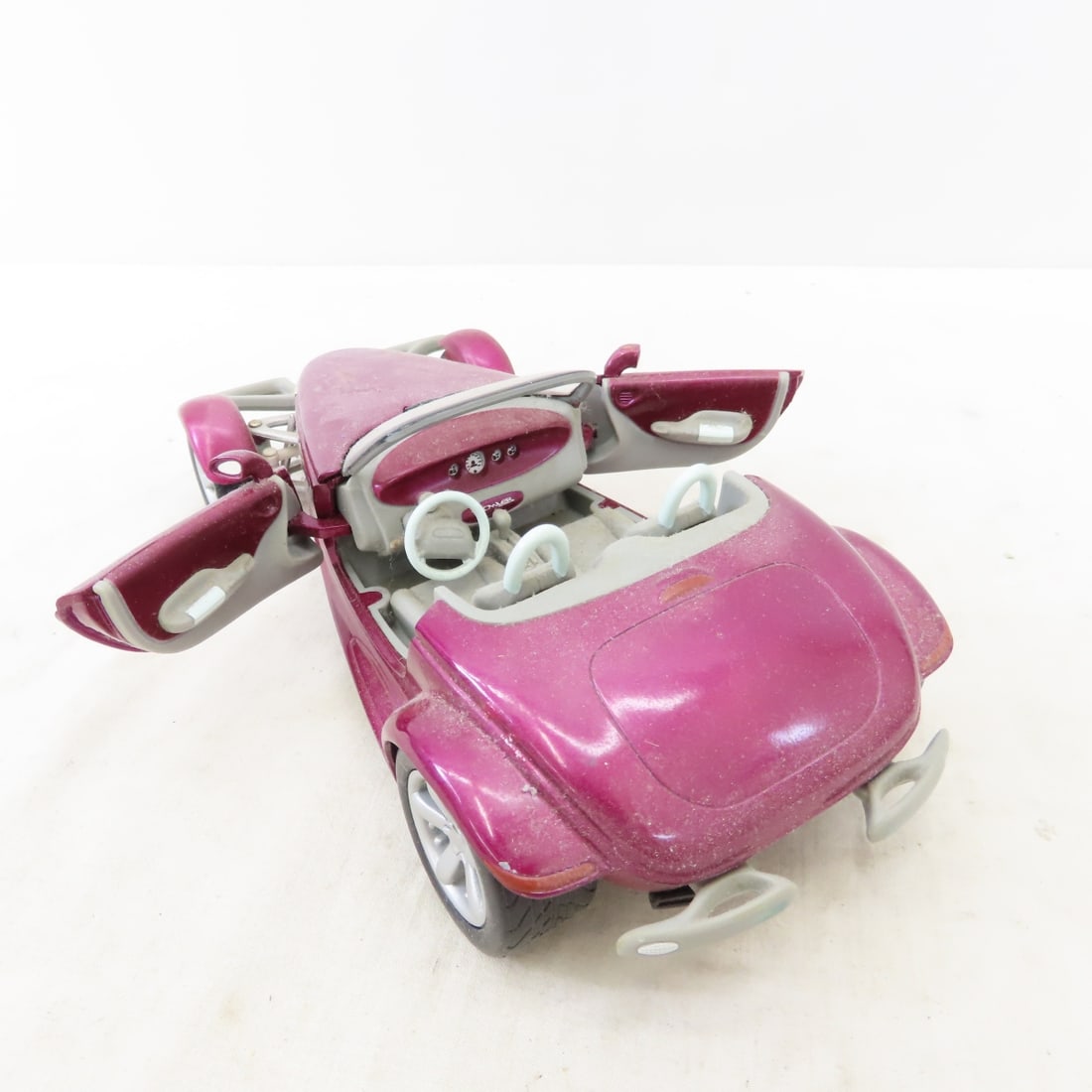 Diecast cars & trucks, mixed scale, plastic semi's - 10