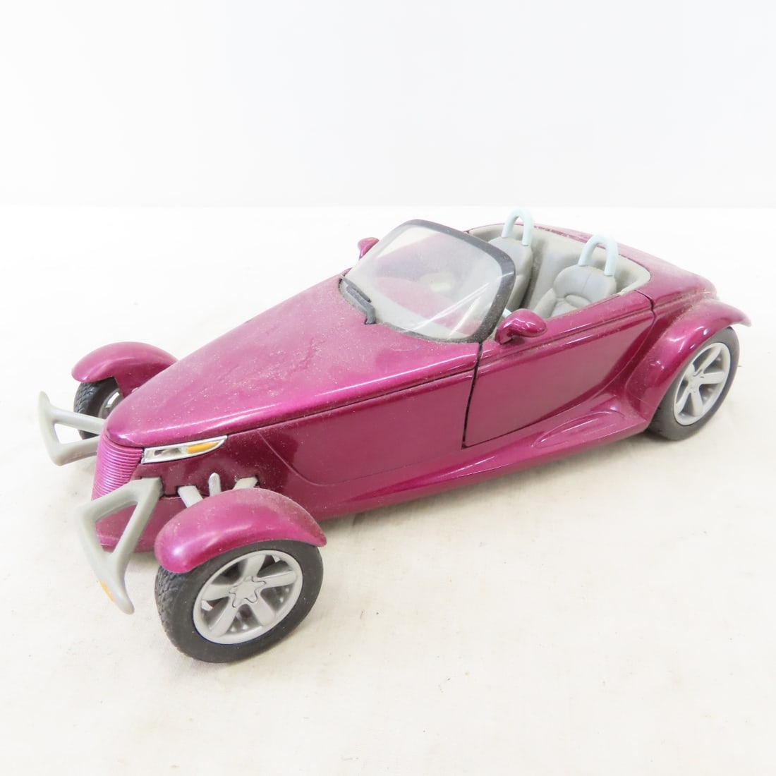 Diecast cars & trucks, mixed scale, plastic semi's - 9