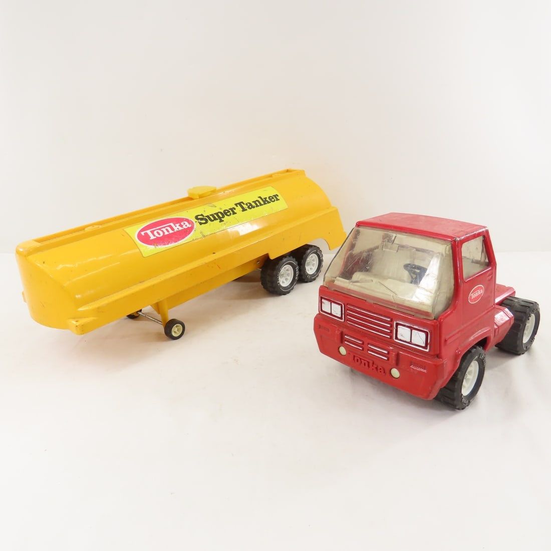 Vintage Tonka Super Tanker Pressed Steel & Plastic - 11