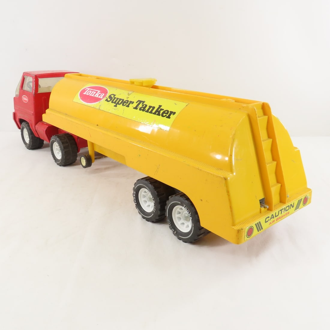 Vintage Tonka Super Tanker Pressed Steel & Plastic - 3