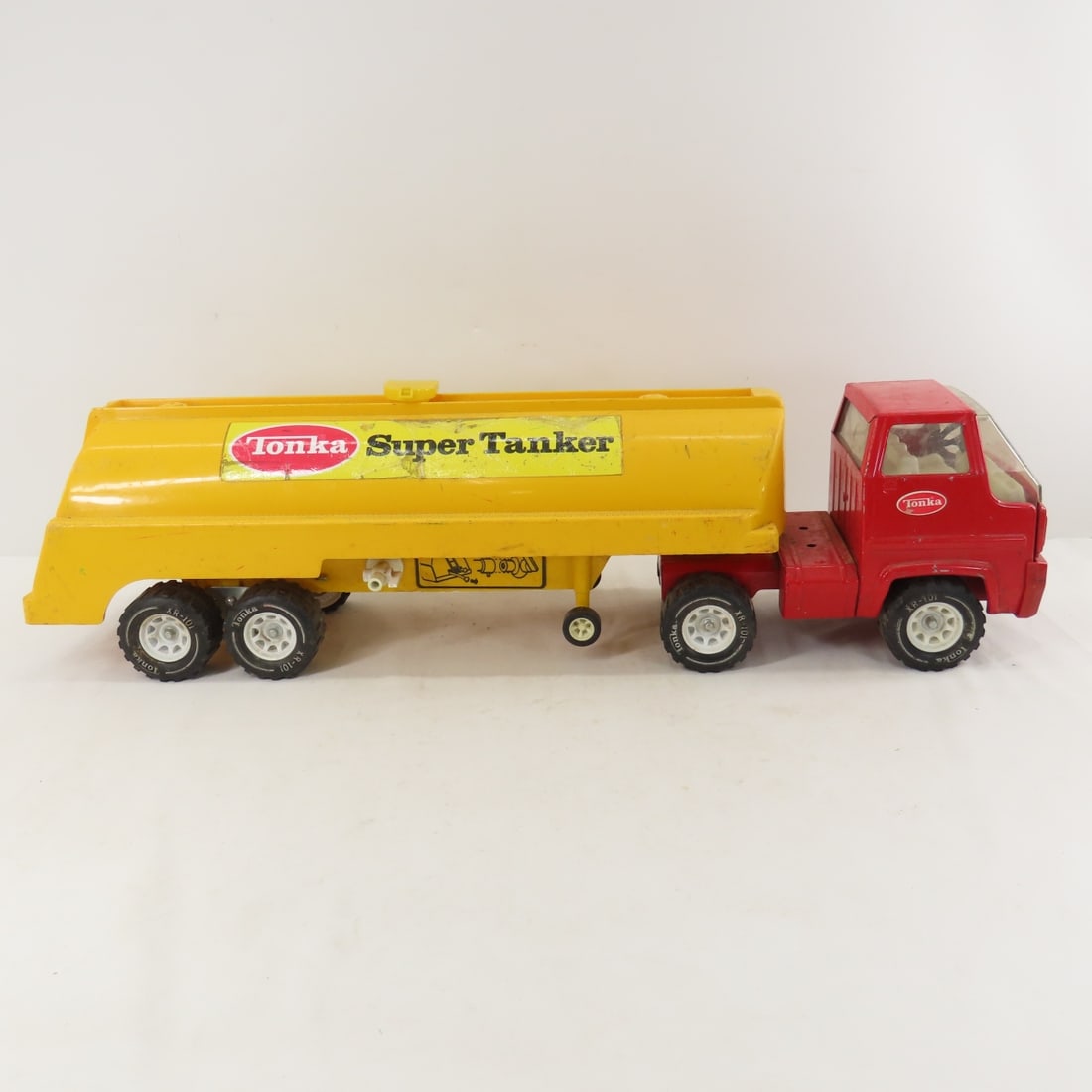 Vintage Tonka Super Tanker Pressed Steel & Plastic - 6