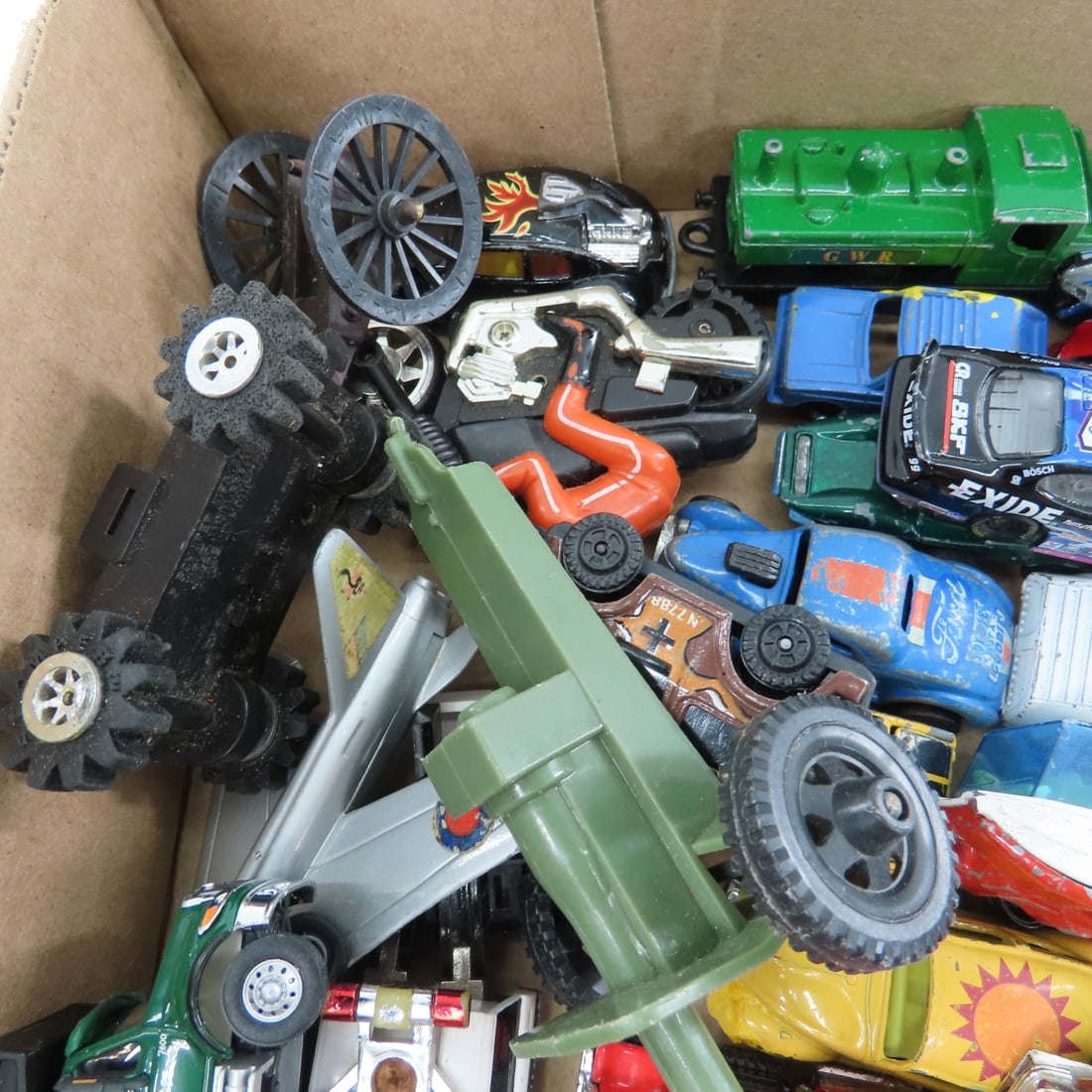 40+ Vintage Diecast Cars, Trucks & Other Vehicles - 4