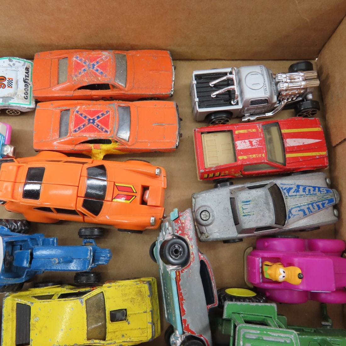 40+ Vintage Diecast Cars, Trucks & Other Vehicles - 2