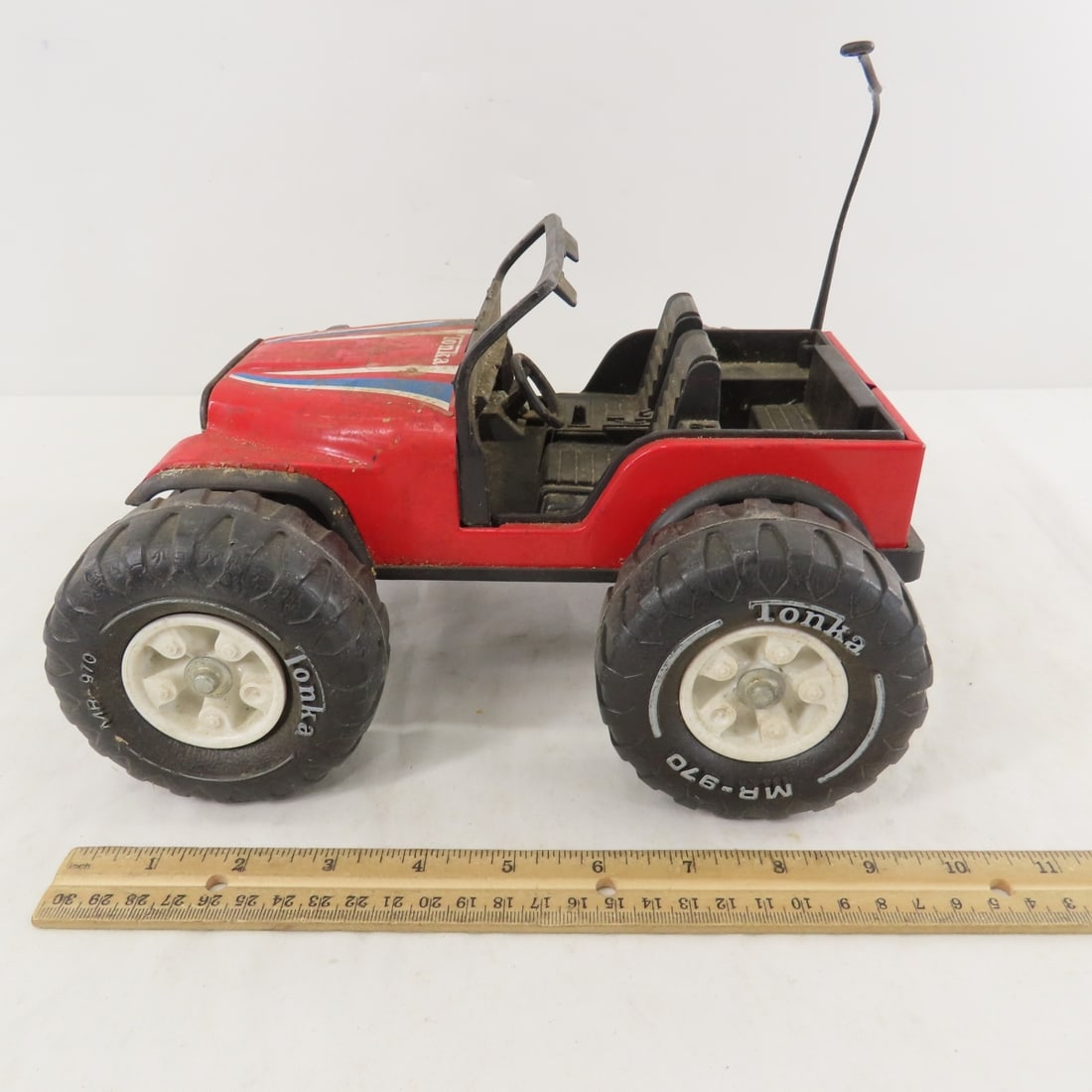 Vintage Tonka MR-970 Jeep & Extra Set of Wheels - 2