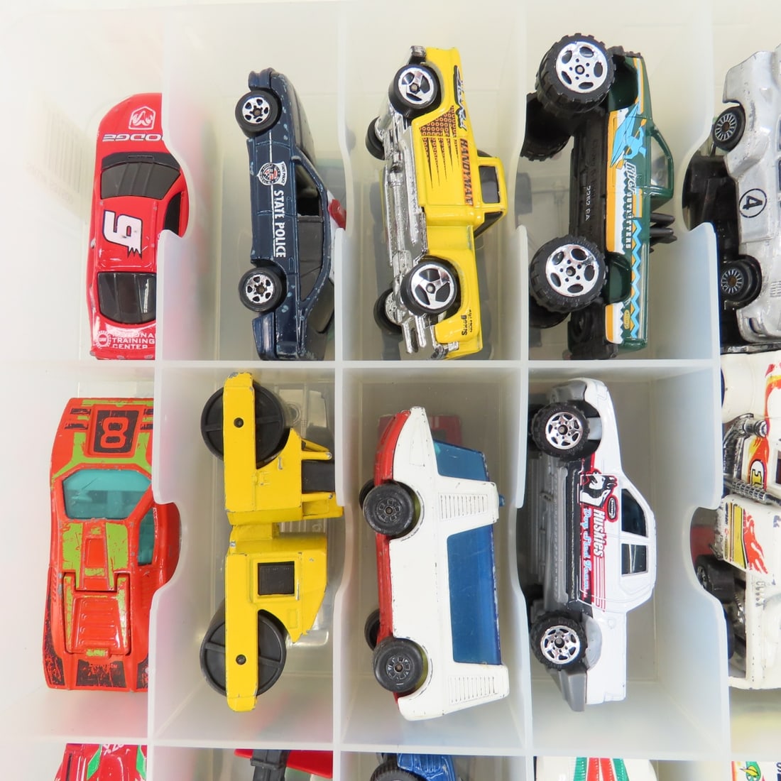 40+ Diecast Vehicles in Case, Hot Wheels & Others - 3