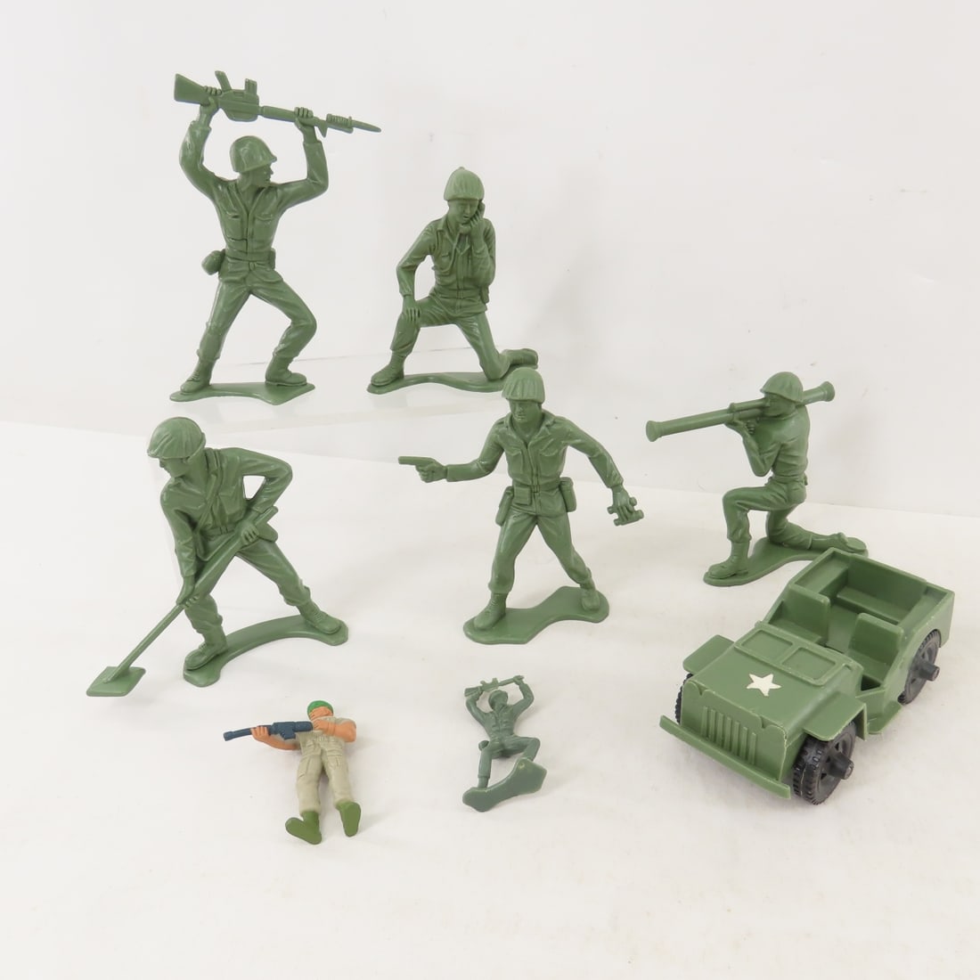 Vintage Marx & Other Cowboys, Indians & Army Men - 2