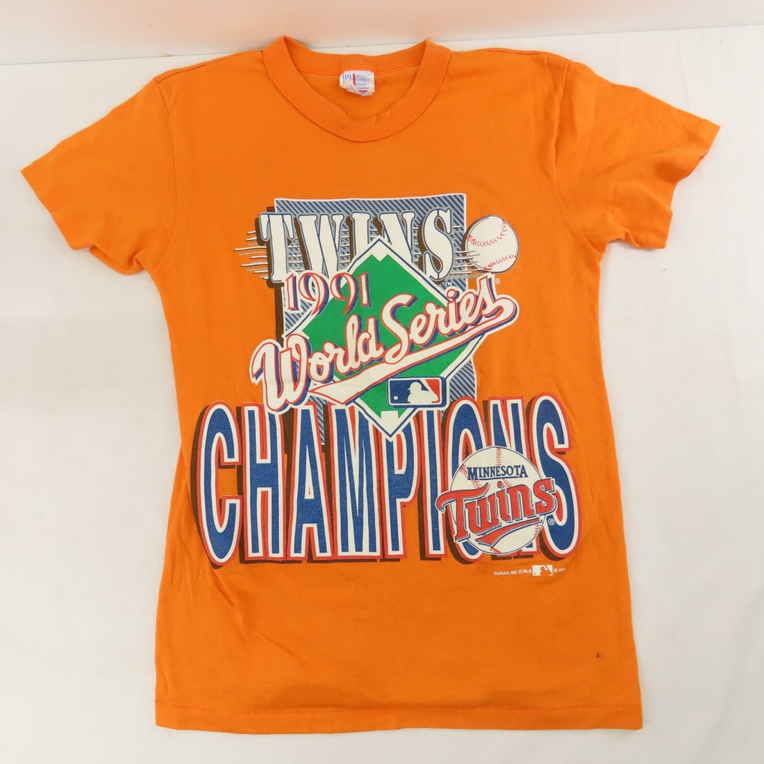 Twins Shirts, Baseballs, Mini Bats & Ornaments - 2