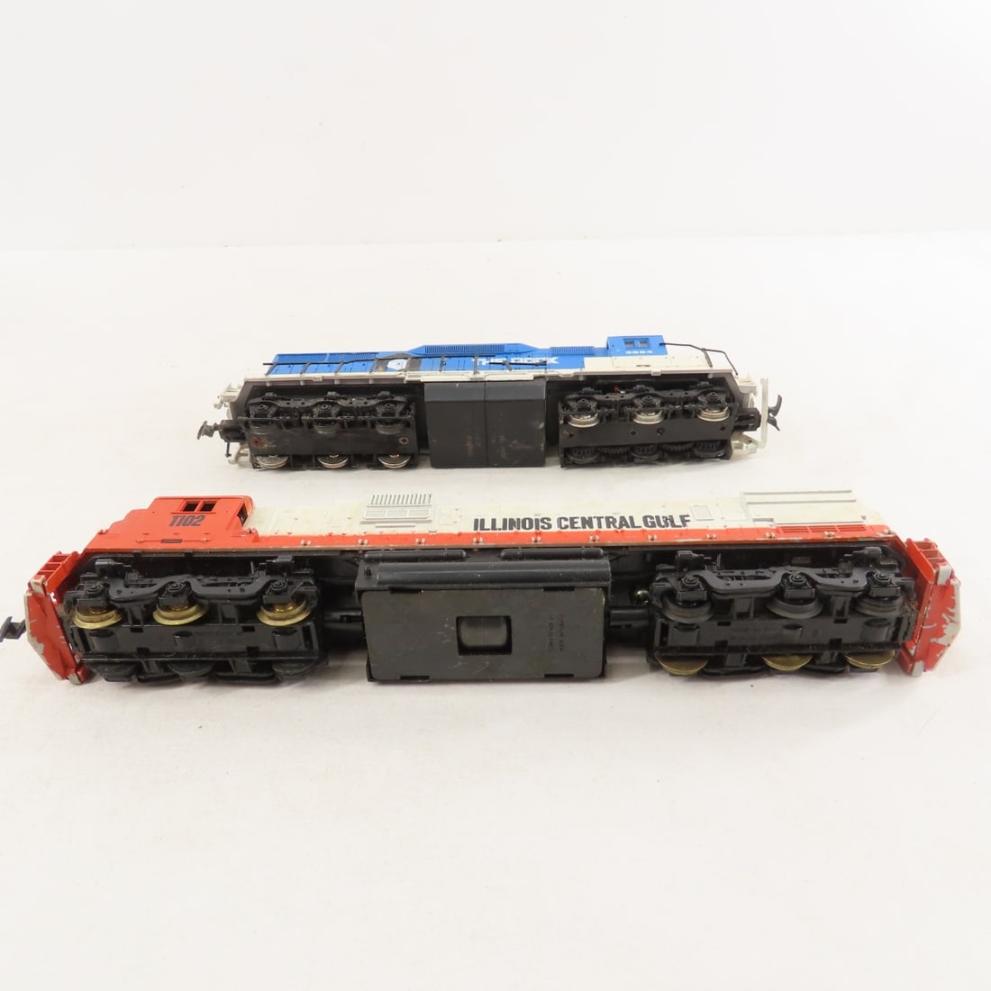 The Rock and IC Engines and Loose HO Cars - 4