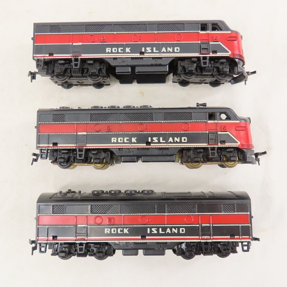The Rock and IC Engines and Loose HO Cars - 5