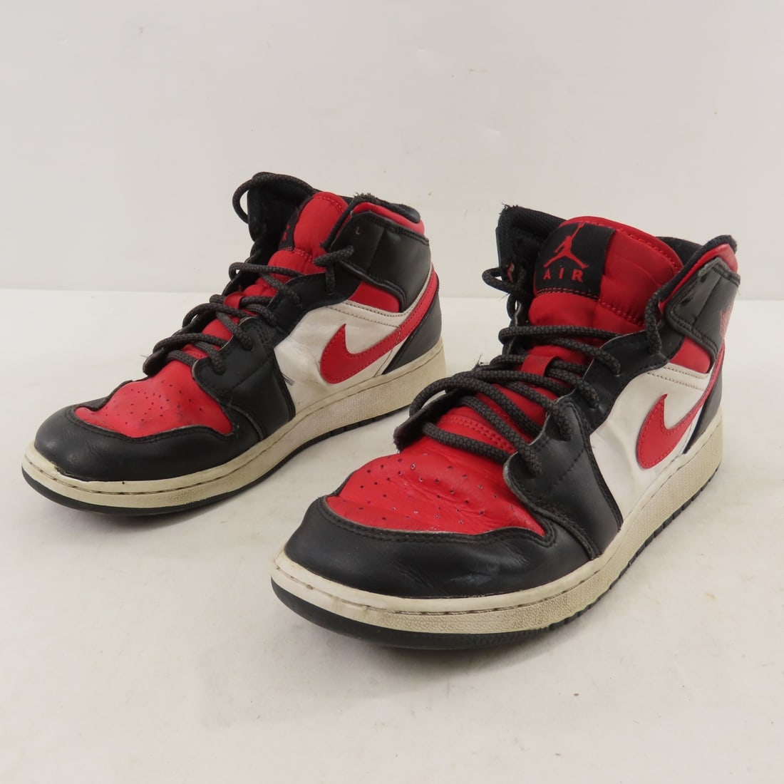 2 Pair Youth Nike Air Jordan 1 Mid Shoes - 10