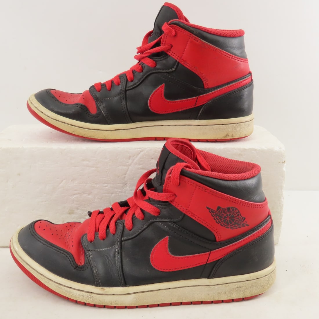 2 Pair Youth Nike Air Jordan 1 Mid Shoes - 7