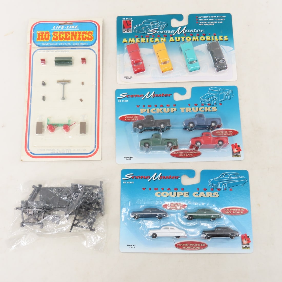 Model Power Santa FE Diesel HO Set & Accessories - 14