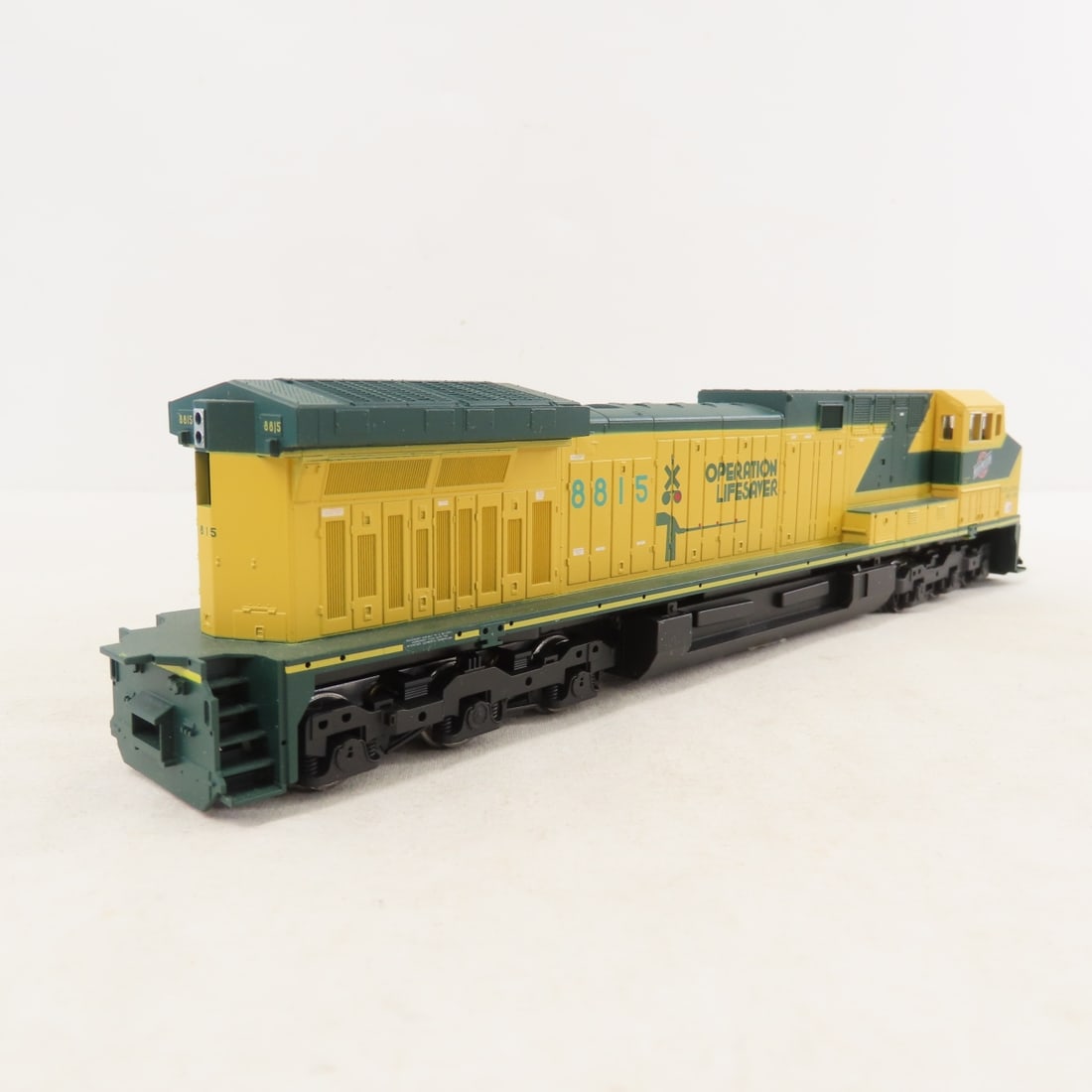 Athearn C&NW Operation Lifesaver 8815 HO Engine - 6