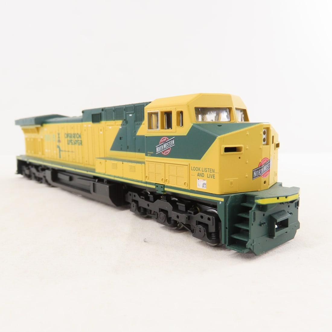 Athearn C&NW Operation Lifesaver 8815 HO Engine - 8