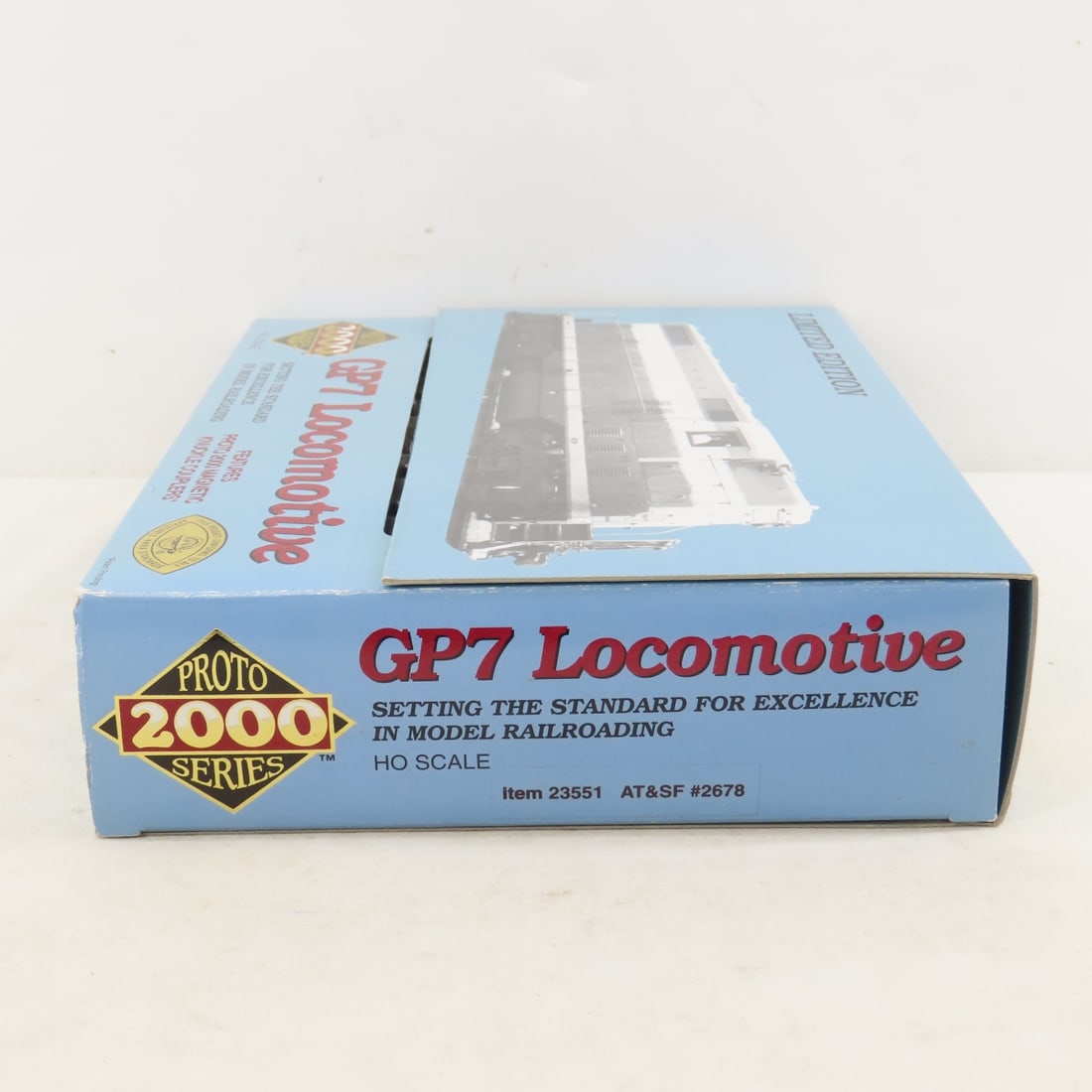 Proto Series 2000 ATSF GP7 Loco & Bachmann Set - 6
