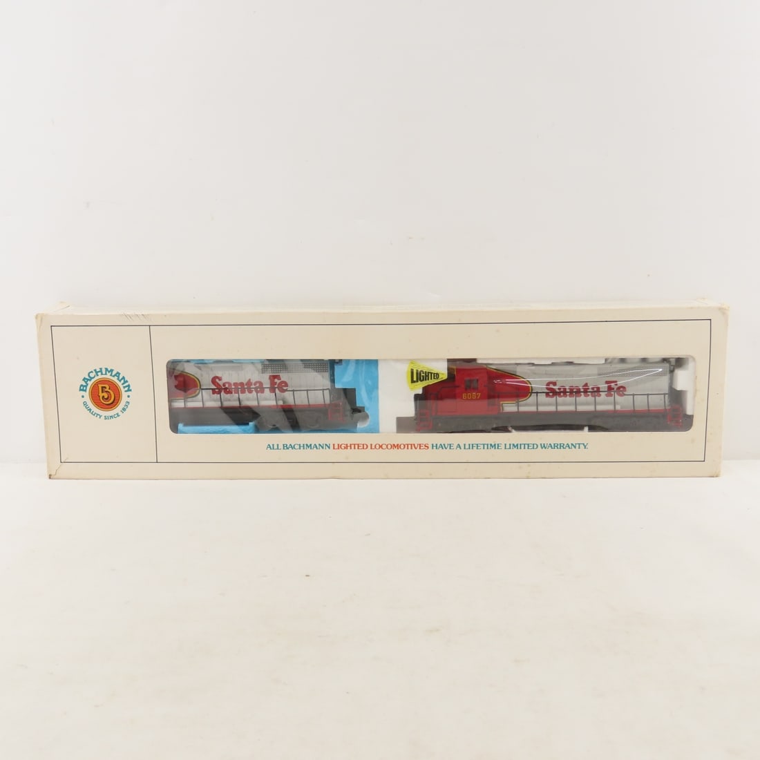 Proto Series 2000 ATSF GP7 Loco & Bachmann Set - 8