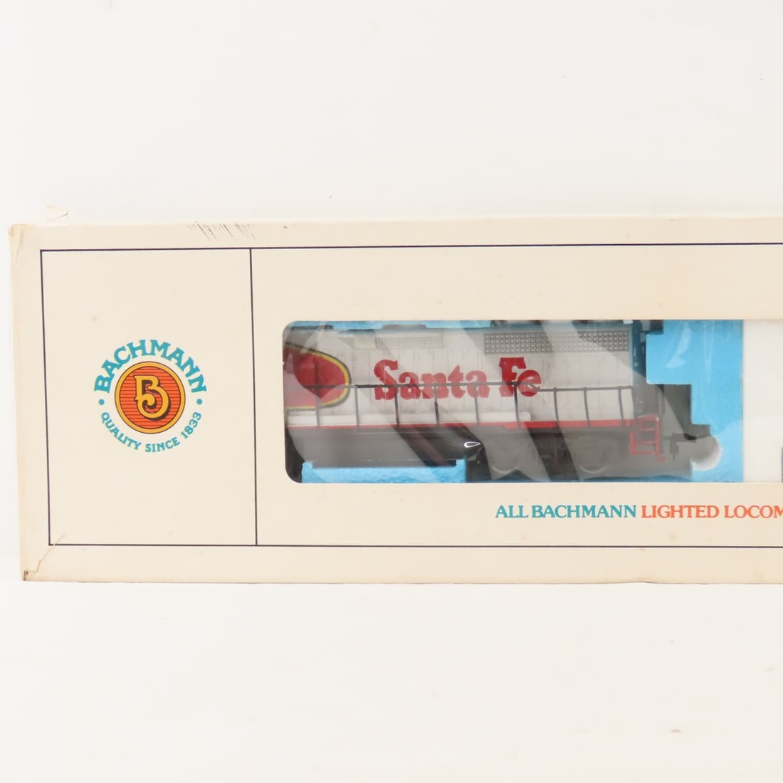 Proto Series 2000 ATSF GP7 Loco & Bachmann Set - 9