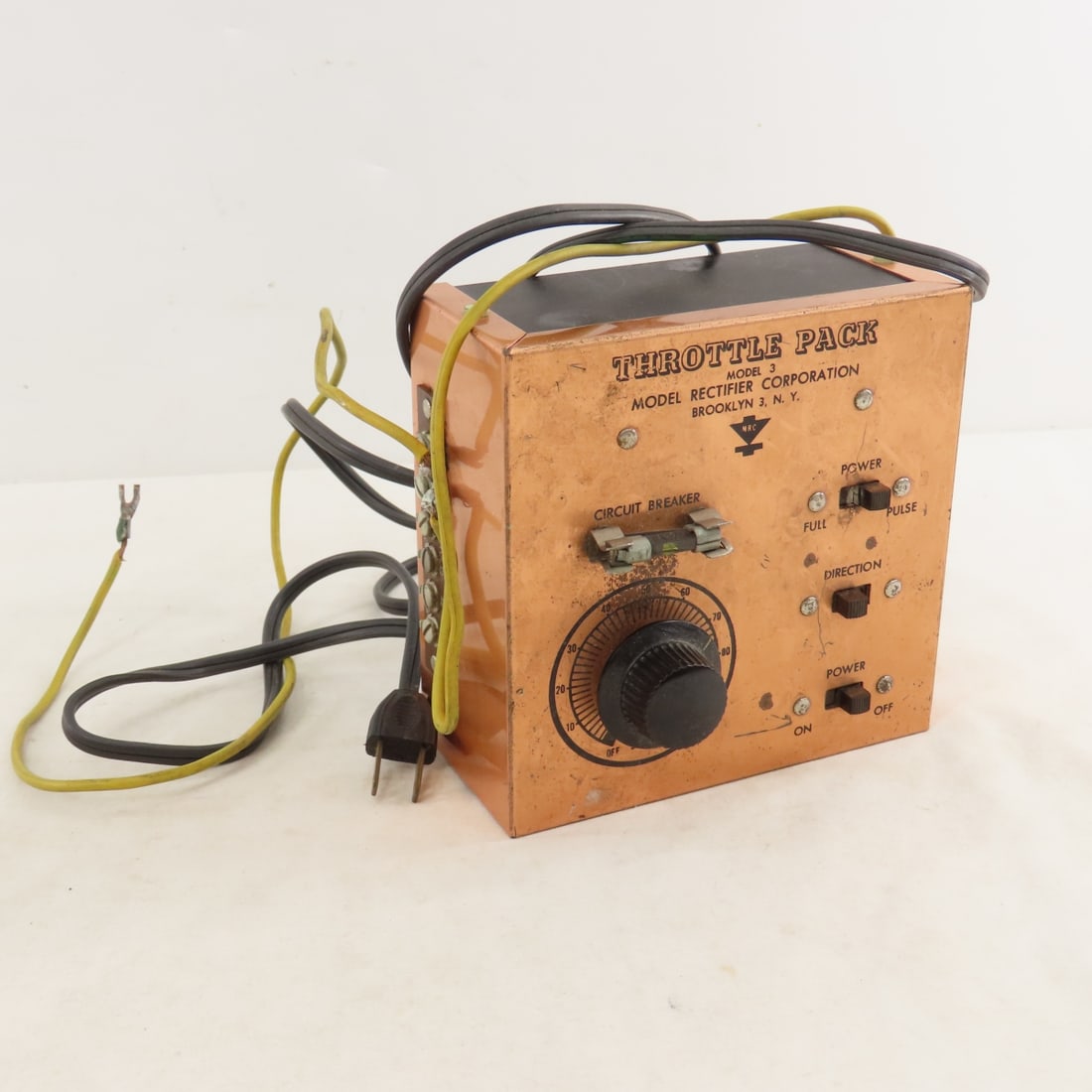 7 HO Scale Transformers & Cab Control - 4