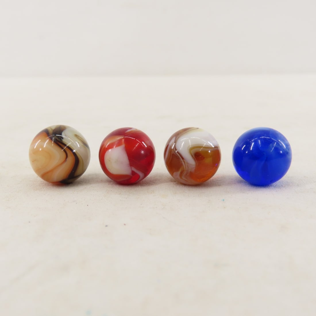 Vintage Akro, Corkscrew, Ox Blood & other Marbles - 16