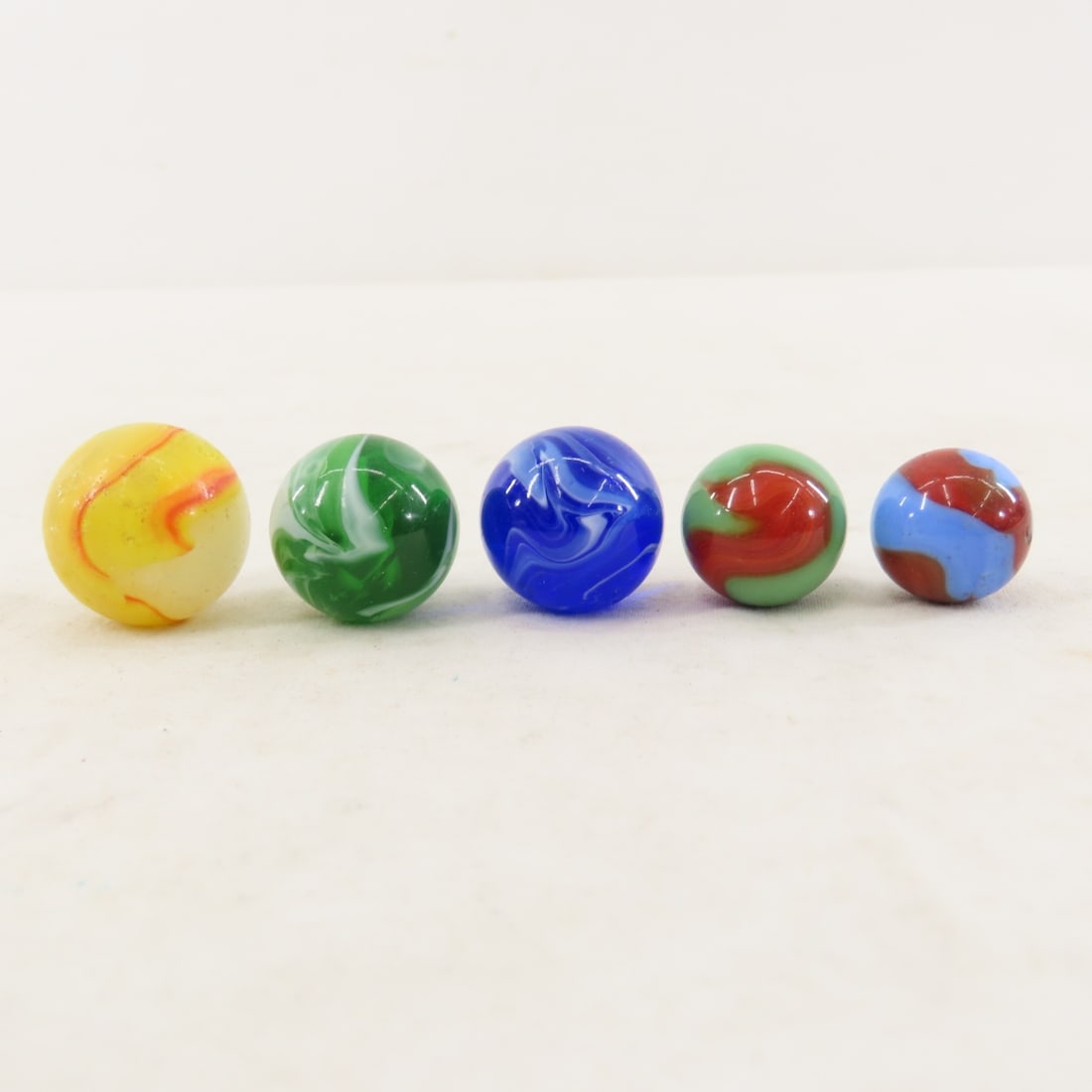 Vintage Akro, Corkscrew, Ox Blood & other Marbles - 6