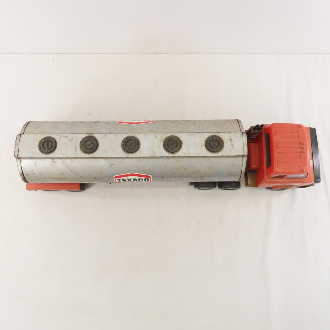 Texaco Tanker truck & other plastic & metal trucks - 6