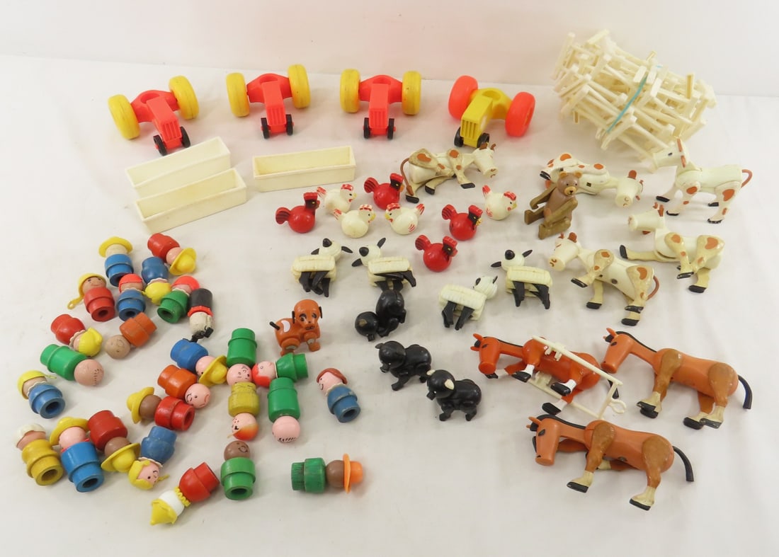 Vintage Fisher Price Wood Little People & Farm: Vintage Fisher Price Wood Little People & Farm - farm animals and pieces, 1 bag of all wood figures and 1 bag of wood with plastic heads. LTO SIZE: 11x6x6" 3 LBS All information and photos, which are