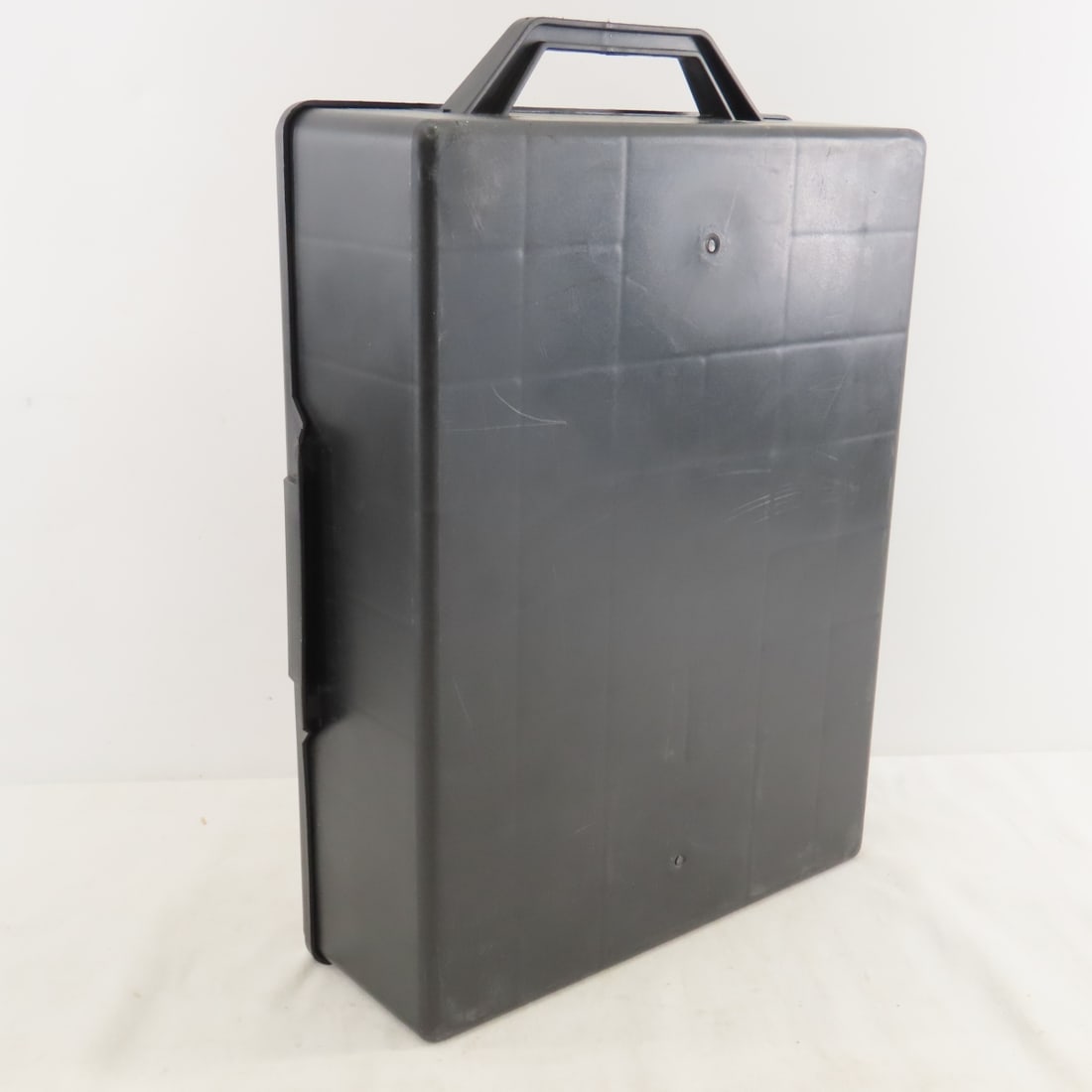 4 Hot Wheels Suitcase cases with 48 cars in each - 6