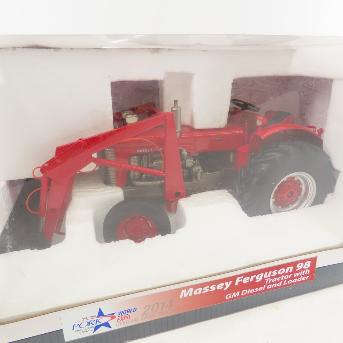 SpecCast Massey-Ferguson 98 Tractor 2014 Show - 9