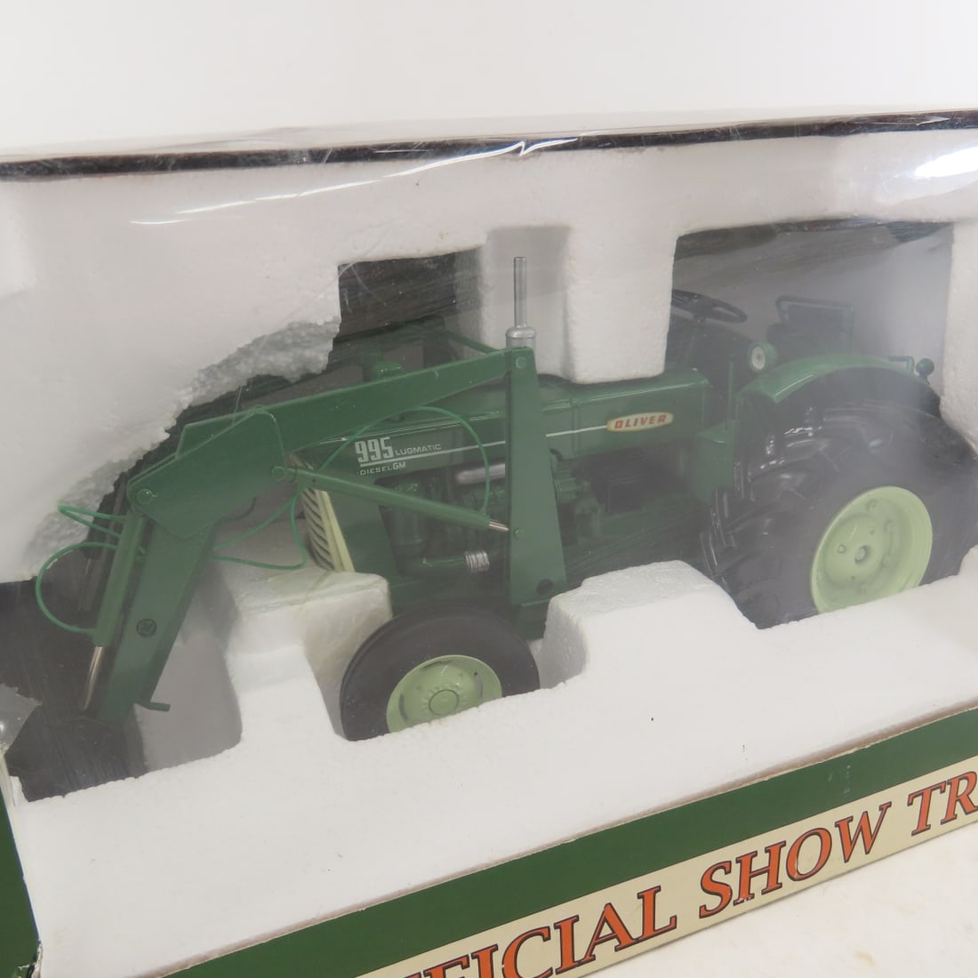 SpecCast Oliver 995 Lugmatic Tractor 2010 Show - 9