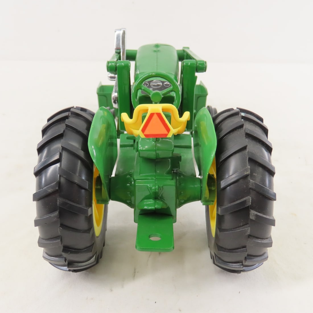2 John Deere 1:16 Scale ERTL Tractors Spec Edition - 11