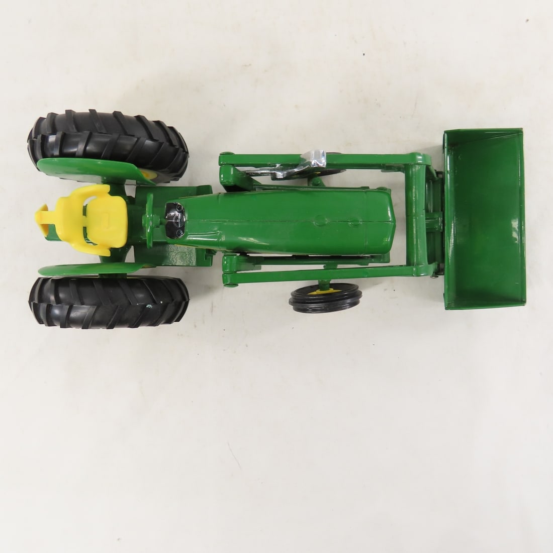 2 John Deere 1:16 Scale ERTL Tractors Spec Edition - 14