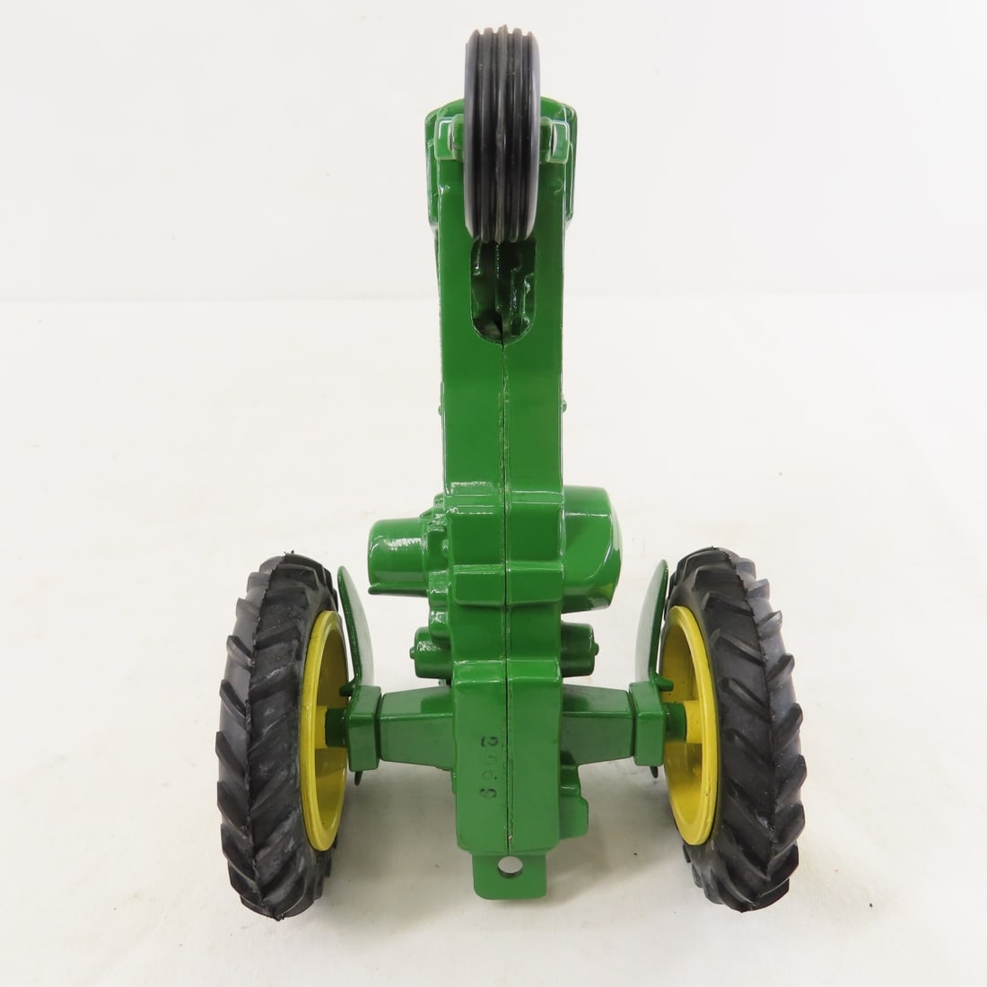 2 John Deere 1:16 Scale ERTL Tractors Spec Edition - 7