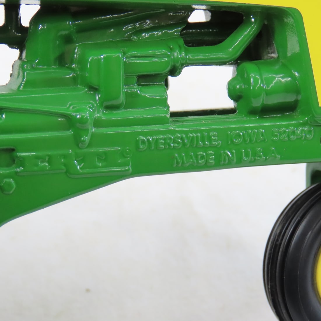 2 John Deere 1:16 Scale ERTL Tractors Spec Edition - 8
