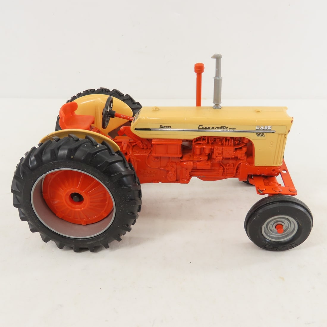 ERTL Case 3294, 800 & C90 Tractors 1:16 Scale - 4