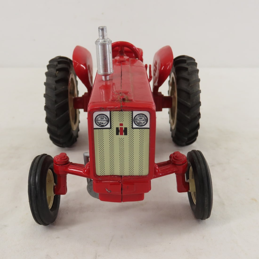 ERTL MF 4270 & JLE International 606 Tractor - 8
