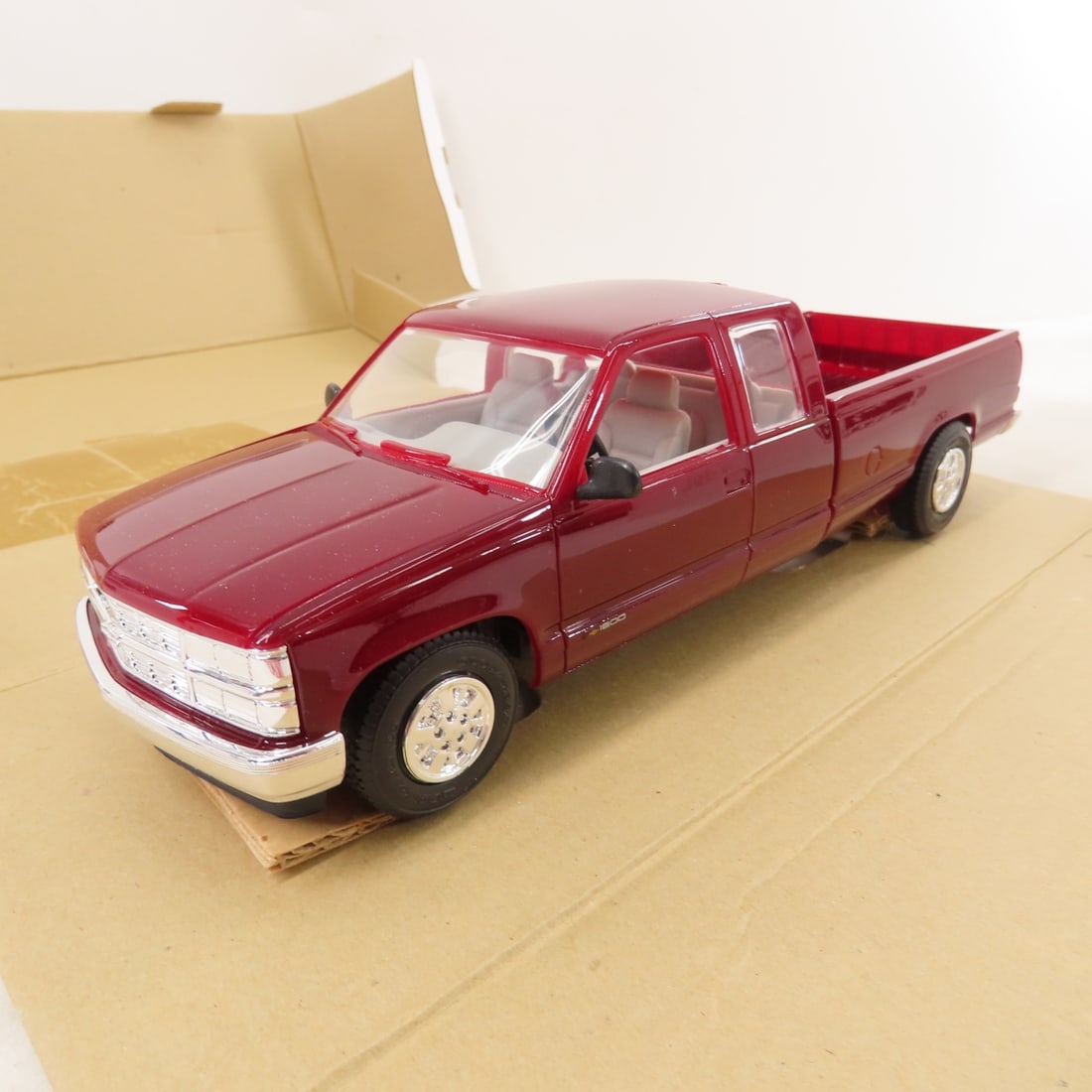 10+ AMT Ertl Diecast Cars & Trucks in Boxes - 2