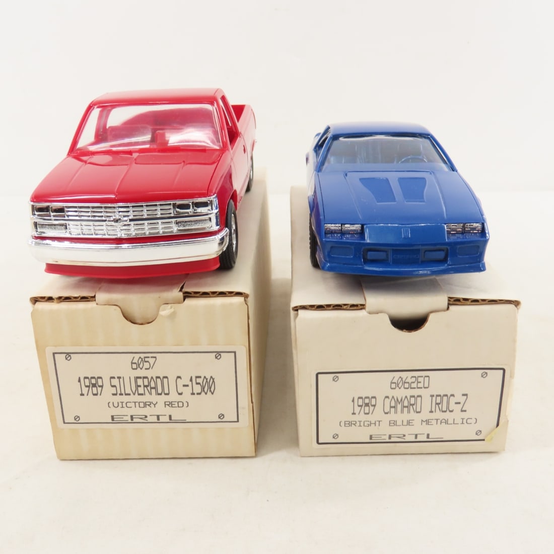 ERTL 1:25 Scale Promo Cars, Camaro, Beretta - 4