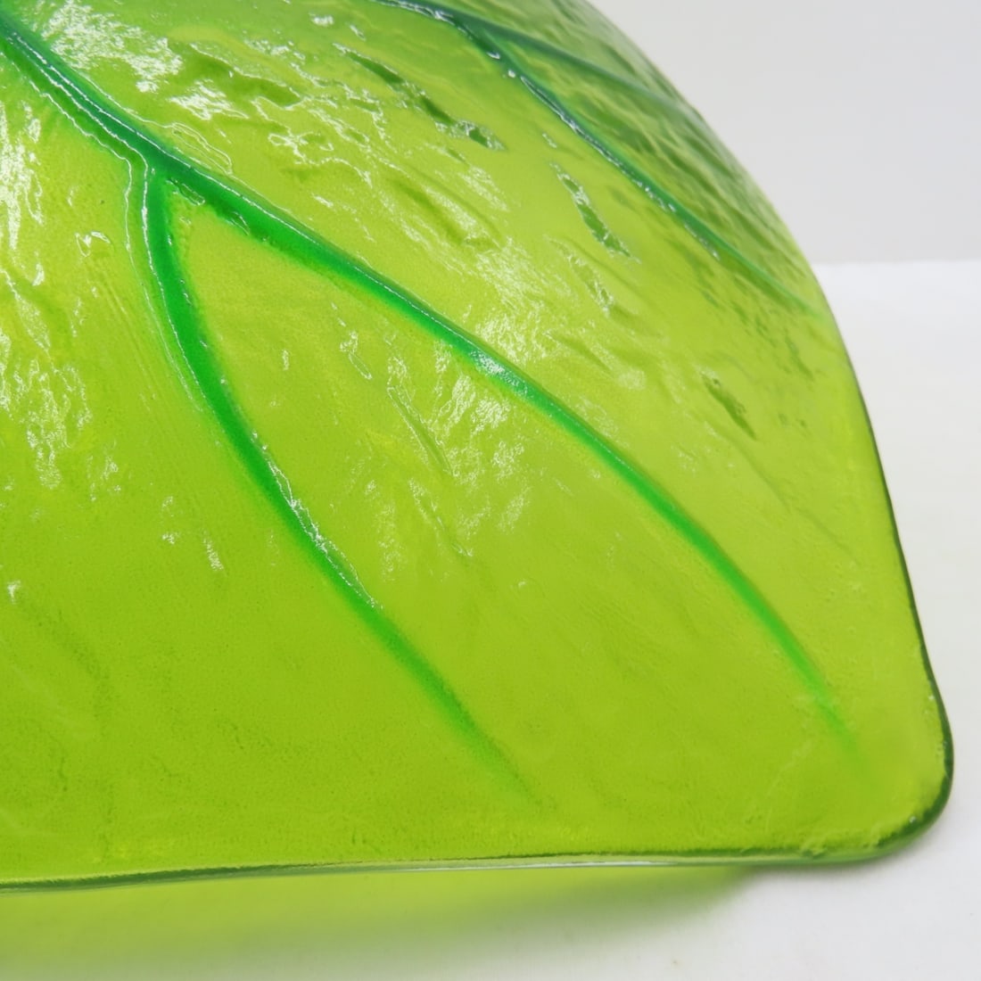 Eden Bath, Green Leaf Shaped Glass Vessel Sink - 4