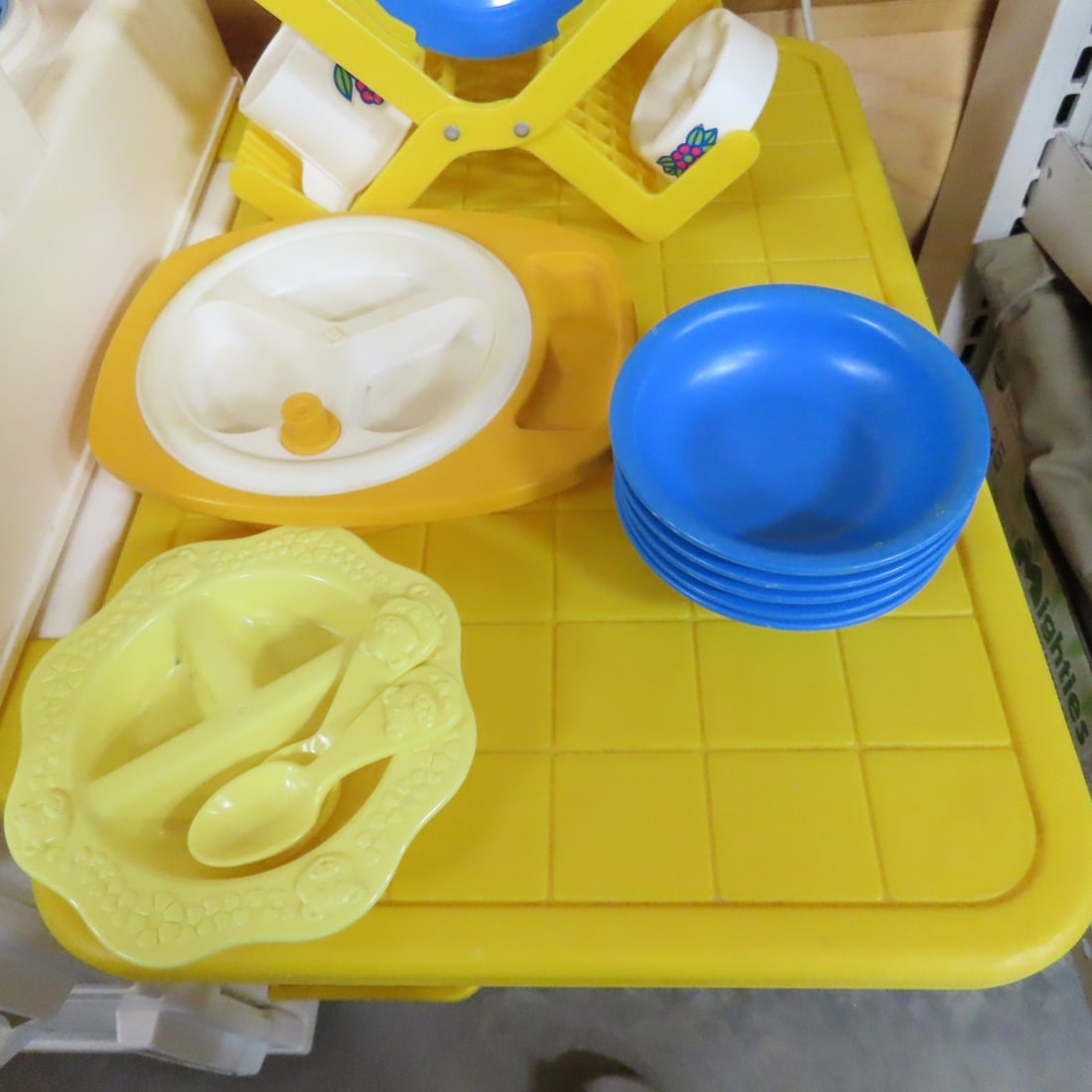 1980's Fisher Price Kitchen & More - 5