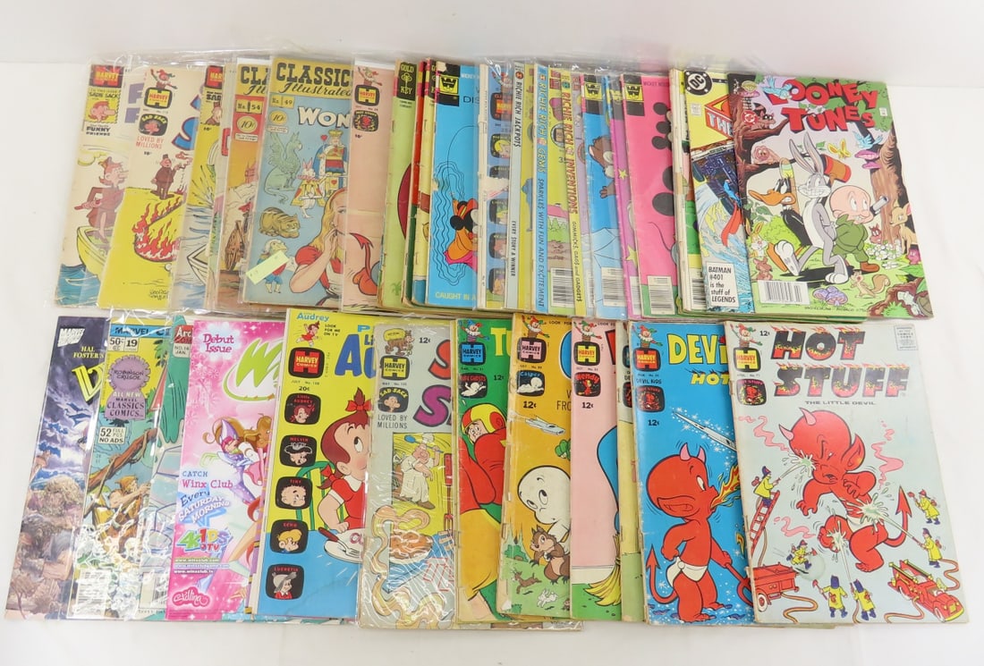 40+ Harvey, Gold Key comic books: 40+ Harvey, Gold Key comic books - LOT SIZE: 11x7x7" 7 LBS All information and photos, which are part of the description) are intended to be as accurate as possible, but errors are possible. No item