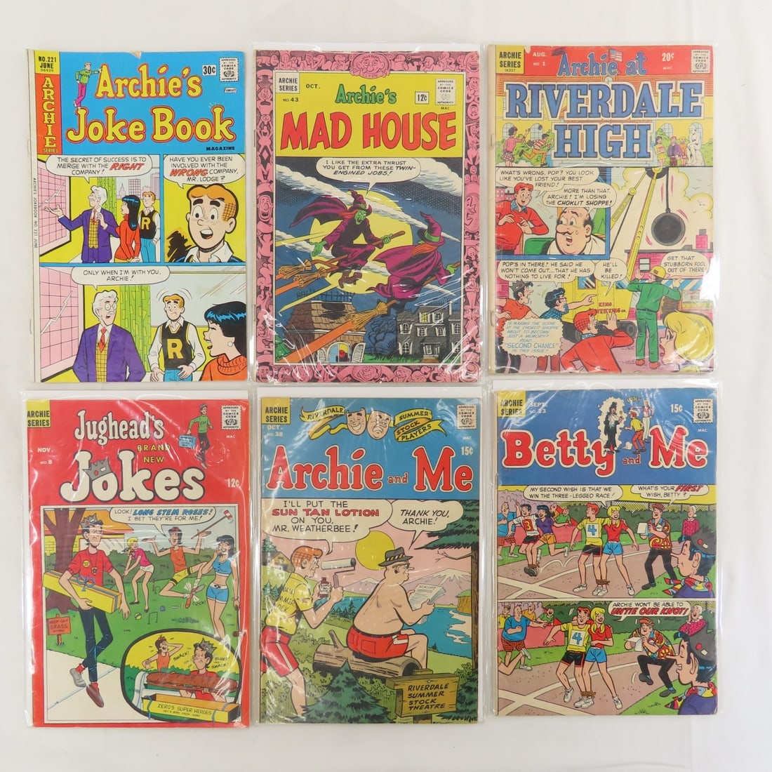 70 Archie related comic books - 4
