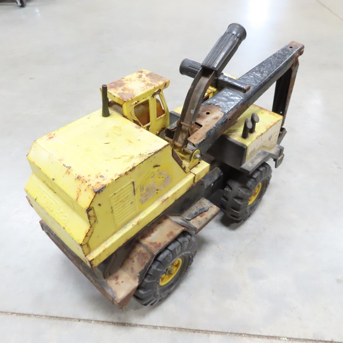 Vintage Tonka Bulldozer, Backhoe, Front End Loader - 16