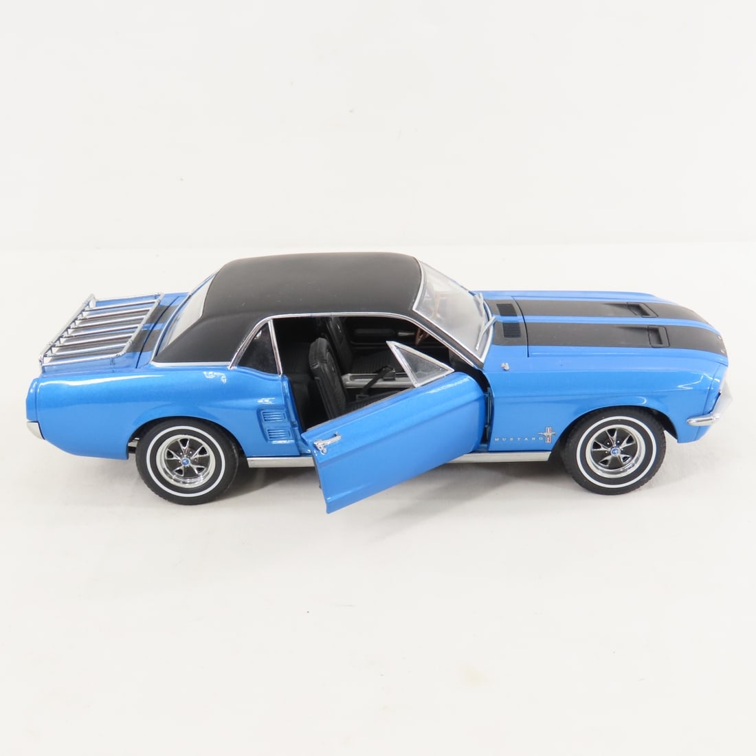 5 1:18 Scale Diecast Cars, ERTL, Greenlight, Other - 5