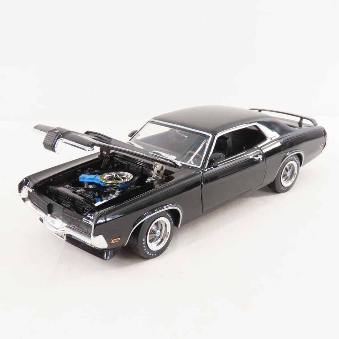 5 1:18 Scale Diecast Cars, ERTL, Greenlight, Other - 7