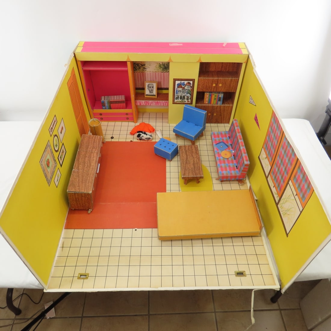 Vintage Barbie 816 Dream House & Family House Case - 2