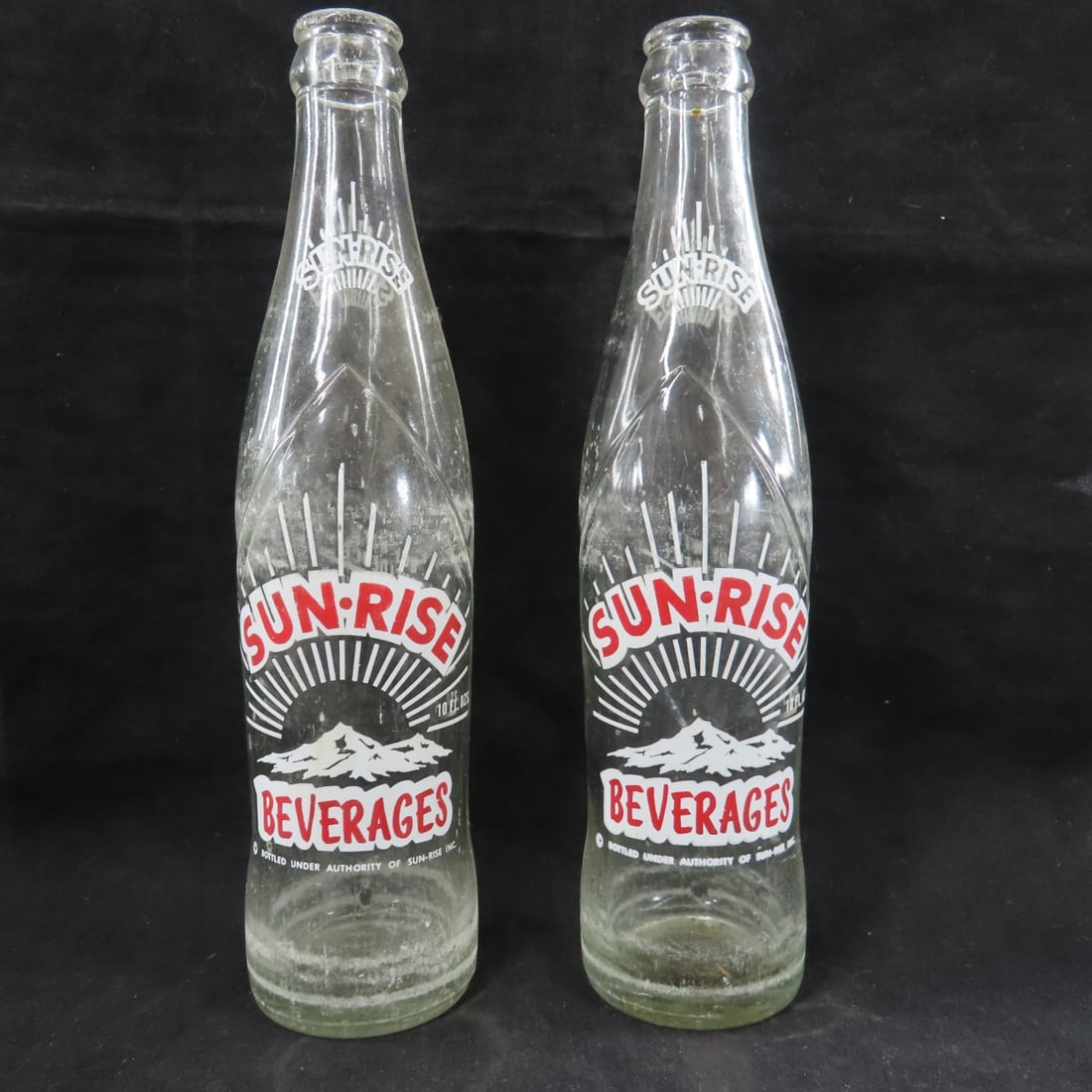 24 Vintage Sun-Rise Soda Bottles, Wood 7-Up Crate - 5