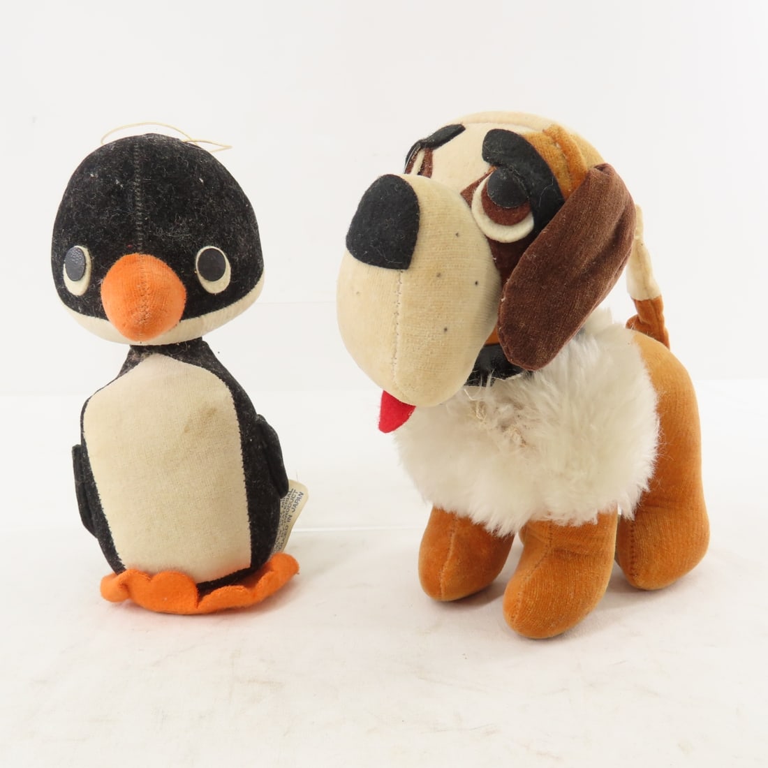 Vintage Plush Toys, PEZ Dispensers & more - 5